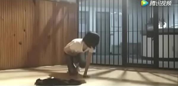  Female Prisoner Almost Piss Herself